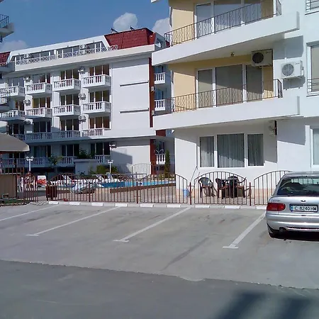 Azuro Apartament *